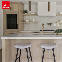 Armoire îlot modulaire en bois moderne Alland Premium avec construction ignifuge et écologique, finition haute brillance pour l'hôtellerie
