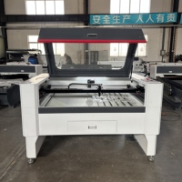 Haute Qualité Positionnement Automatique Cnc Stylo Bouteille Cire Sceau Chiffons Acrylique Tag Co2 Laser Machine De Gravure Avec Caméra