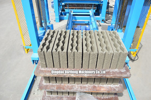 Máquina Automática para Fabricar Bloques de Hormigón QT4-<span class=keywords><strong>25</strong></span>, Línea de Producción de Ladrillos Huecos, Sólidos, de Pavimentación e Interconectados para la Construcción - Product Image 6