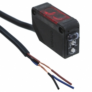 Capteurs photoélectriques industriels E3Z-D81 neufs et originaux en stock - Product Image 1
