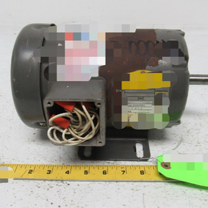 Motor M3539 1/2 3ph 1140RPM Nuevo Original Listo Stock Automatización industrial Pac Controlador Plc dedicado Leer - Product Image 1