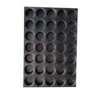 Mini plateau de cuisson carré en acier aluminisé commercial de cavité de Cupcake de muffin avec le revêtement antiadhésif