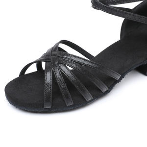 Zapatos de Baile al por Mayor para Niños, con Logotipo Personalizado, Tela Laminada, Sandalias Profesionales para Práctica de Salsa, Jazz, Baile Latino para Niñas - Product Image 2