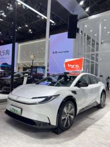 Nuove Auto Sportive 2026 FAW Toyota BZ5 BZ5X SUV Elettrico con Autonomia di 550km, Veicolo a Nuova Energia per Adulti, Etiopia Birr - Product Image 5