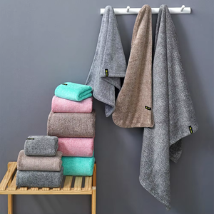 Collection <span class=keywords><strong>de</strong></span> serviettes <span class=keywords><strong>de</strong></span> luxe: Serviettes <span class=keywords><strong>de</strong></span> visage, supports et tissu éponge <span class=keywords><strong>de</strong></span> qualité hôtelière | Esthéticienne, serviette <span class=keywords><strong>de</strong></span> <span class=keywords><strong>bain</strong></span> en <span class=keywords><strong>velours</strong></span> corail en gros - Product Image 1