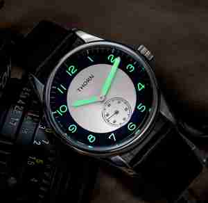 <span class=keywords><strong>Montre</strong></span> THRON à bracelet en cuir personnalisé, tendance mode business, sport décontracté, rétro, mouvement à quartz luminescent, cadran à aiguilles, style smoking - Product Image 2