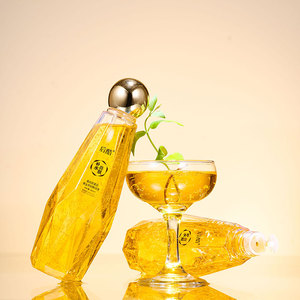 Venta al por mayor de oro para hidratante líquido antiarrugas para el rostro que mejora la piel seca, suaviza, refresca e hidrata. - Product Image 4