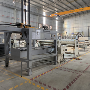 Offre Spéciale 25000-28000(kg/24h) feuille en plastique de panneau de plancher de SPC faisant la ligne de production de <span class=keywords><strong>machine</strong></span> d'extrusion - Product Image 4