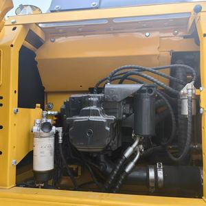 รถขุดโคมัตสึมือสอง ปี 2023 ยี่ห้อญี่ปุ่น รุ่น PC240-8 ไฮดรอลิก ขนาดใหญ่ 24 ตัน สำหรับขาย - Product Image 5