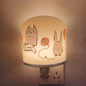 OEM Versatile decorazione per la casa Design moderno personaggio dei cartoni animati Plug-In luce notturna calda bianca che emette per la decorazione della camera da letto calda - Product Image 1