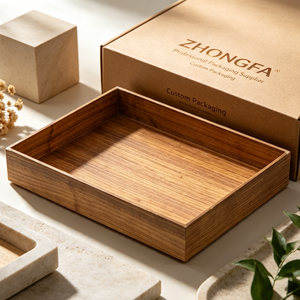 Plateau de service en bois de hêtre personnalisé avec finition vernie, plateau de présentation alimentaire moderne en bois, vente en gros OEM, fabriqué au Vietnam - Product Image 3