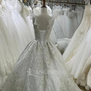 Modern Sweetheart Neckline Backless Floor-Length Heavy Beaded Ball Gown <b>Wedding</b> Dress Deep Chest Applique Lace Chapel Train - Product Image 6