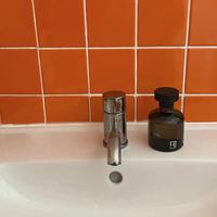 Diffuseur de parfum en verre écologique personnalisé de 200 ml avec bouchon en caoutchouc, diffuseur rond de luxe, parfum personnalisé, logo couleur personnalisée
