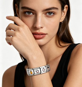 Pulsera de Acero Inoxidable con Dijes Italianos, Diseño de Perros Adorables, Divertida y Moderna, Chapada en Platino, Regalo Personalizado - Product Image 5