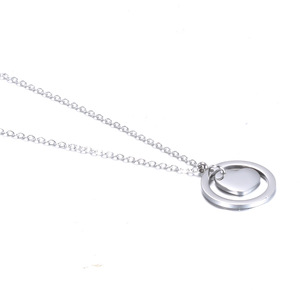 Collier avec pendentif en forme de cœur en acier inoxydable avec design de cercle creux pour un usage quotidien, cadeau - Product Image 5