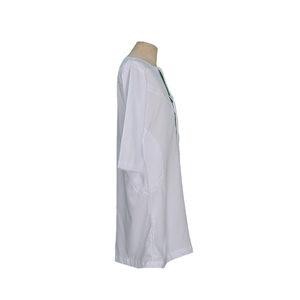 Jubba per Bambini Stile Omanita Bianca in Poliestere Traspirante, Lunga fino ai Piedi, Cucita a Mano, Maniche Lunghe per il Ramadan - Product Image 3