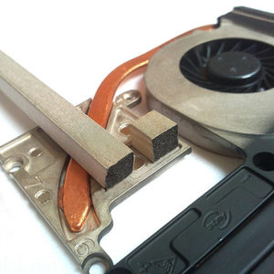 Stansen Geleidende Stof Pu Foam Custom Zelfklevende Emf Stof-Over-Schuim Geleidende Afscherming Pakking - Product Image 3