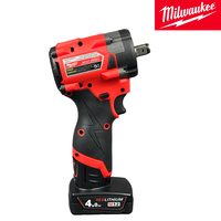 Clé dynamométrique Milwaukee 60 N.m 1/2'' avec batterie 5 Ah, embout carré, design compact pour travaux domestiques et de construction
