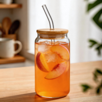 Verres à bière en verre borosilicate en forme de canette de 16 oz et 18 oz, tasses à café glacé avec couvercle en bambou et paille en verre – Vente en gros
