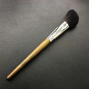 <span class=keywords><strong>Pinceau</strong></span> d'ombre à paupières pour le contour des poils d'animaux <span class=keywords><strong>Pinceau</strong></span> à silhouette biseautée <span class=keywords><strong>Pinceau</strong></span> spécial pour la tête oblique - Product Image 5