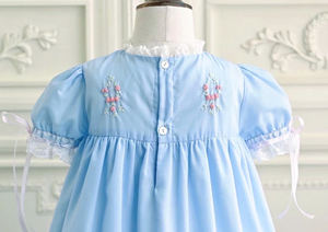 Maxi abito ricamato a mano per bambini a tinta unita in pizzo a manica corta bellissimi fiori per bambine ispirato allo stile spagnolo - Product Image 5