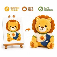 Boneka Singa Lucu Kustom, Mainan Hewan Isi Bulu Pendek Lembut dengan Bantal Bulan, Hadiah Ulang Tahun Anak, Layanan Pabrik OEM ODM