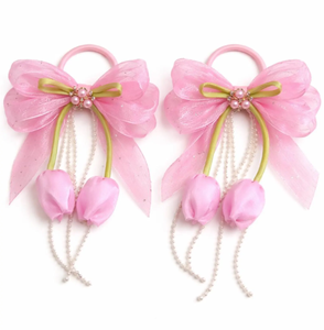 Noeuds pour cheveux en organza faits à la main avec des breloques en forme de tulipe et des perles pour filles, accessoires de cheveux festifs - Product Image 1