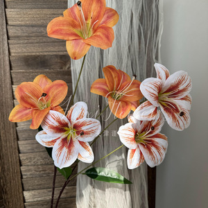 Fleurs de lys artificielles Jinxi faites à la main pour la décoration de mariage, la décoration de la maison et les accessoires de photographie - Product Image 3