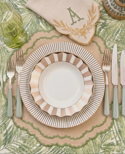 Vaisselle de luxe moderne en céramique rayée, assiettes de <span class=keywords><strong>service</strong></span> en <span class=keywords><strong>porcelaine</strong></span> dorée, vaisselle en <span class=keywords><strong>porcelaine</strong></span> fine, ustensiles de cuisine en <span class=keywords><strong>porcelaine</strong></span> fine, vente en gros - Product Image 1