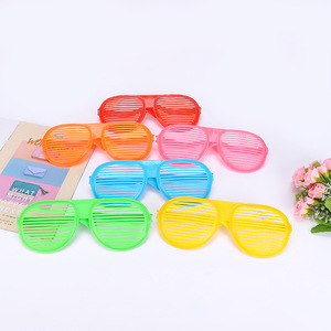 Colorful Carnival Fans Makeup Balls and Levi Props Halloween <strong>Party</strong> <strong>Glasses</strong> Plastic Customizable Minimum Order 100pcs - Product Image 1