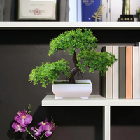 Arbre bonsaï artificiel réaliste dans un pot blanc, feuillage vert vif, plastique durable, parfait pour la décoration intérieure, utilisation en intérieur/extérieur