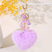 Nouveau porte-clés en alliage de résine en forme de cœur violet avec sequins et pompon, réutilisable, accessoire de mode pour sac à dos femme