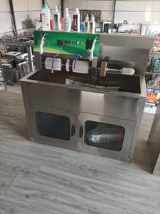 Vente flash Machine de nettoyage et de séchage de chaussures en acier inoxydable YUNWEI à haute productivité Machine de nettoyage de chaussures de sport et de tennis - Product Image 3