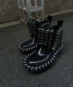 Scarpe REMAKE UPCYCLE Fatte a Mano con Rivetti in Ottone, Stile Patchwork, Unisex, di Lusso Vintage per Uomo e Donna - Product Image 1