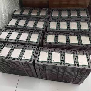 ใหม่ราคาถูก SRKJ9 สำหรับโปรเซสเซอร์ <span class=keywords><strong>Xeon</strong></span> 6338 <span class=keywords><strong>TDP</strong></span> 205W 32 คอร์ 64 เธรด 48M แคช 2.00 GHz FC-LGA16A ถาดเซิร์ฟเวอร์ทอง - Product Image 3