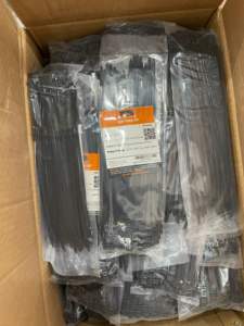 China fabriek zelfvergrendelende nylon kabelbinders 200mm 100 stuks zwart wit milieuvriendelijk UL94V-2 brandwerend voor binnen/buiten gebruik - Product Image 3