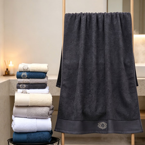 Wholesale Luxury Bath Towel Set 100% Cotton Embossed Jacquard Fabric Custom Embroidery Hypoallergenic Large Beach Towel Sheet