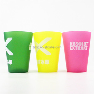 Party Essentials Gobelets en plastique dur givré 400ml Lot de 6 - Product Image 3