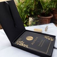 Boîte de luxe personnalisée avec couvercle et base, emballage pour foulards avec logo sur le col, boîte à vêtements avec estampage à chaud doré