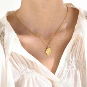 Collar de Acero Inoxidable para Mujer con Colgante Ovalado de la Virgen María - Product Image 2