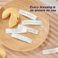 Snacks asiatiques Vente chaude de biscuits de fortune croustillants sucrés avec des messages de bénédiction emballés individuellement