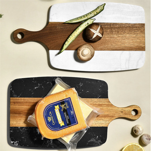 Tabla de cortar rectangular de mármol y madera de acacia con mango largo, estilo empalmado, para carne, pan, frutas, queso y ensalada - Product Image 4