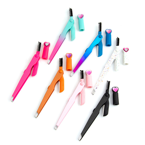 Nouvel arrivage du fabricant : Pince à épiler portable 3-en-1 en acier inoxydable, brosse à sourcils, recourbe-<span class=keywords><strong>cils</strong></span> et <span class=keywords><strong>rasoir</strong></span> à sourcils - Product Image 6