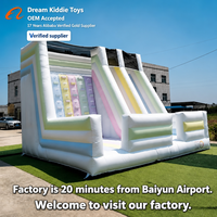 Perosotan Tiup PVC Macaron 6x6m Komersial dengan Dinding Panjat, Stasiun Kombinasi Tiup Pastel untuk Sewa Pesta Butik