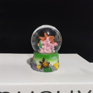 Creative Ocean Beach Tourism Souvenirs Customized Cartoon Animal <strong>Snow</strong> <strong>Ball</strong> Personalized 3D Lifelike Handmade Resin Sea Turtles - Product Image 2