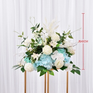 Arreglo de Rosas Blancas y <span class=keywords><strong>Eucalipto</strong></span> Artificiales Realistas Hechos <span class=keywords><strong>a</strong></span> Mano, Centro de Mesa de Flores de Estilo Europeo para Bodas - Product Image 3