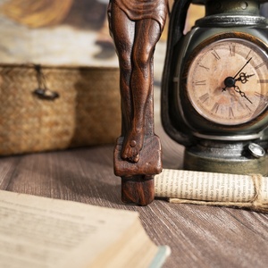 Crucifix en <span class=keywords><strong>bois</strong></span> sculpté à la main, crucifix de Jésus-Christ, décoration de table ou d'art mural - Product Image 6