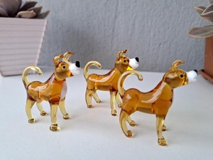 Juego de 3 Figuras de Perros de Cristal, Color Ámbar, Cristal de Murano, Decoración Animal Moderna para Mesa - Product Image 1