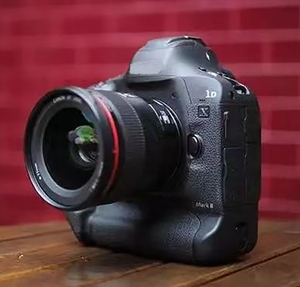 DF Wholesale Original 99% Neuf Caméra Professionnelle Portable 1D X Mark II Plein Format 4K 1DX2 Appareil Photo Reflex Numérique Professionnel d'Occasion HD - Product Image 2