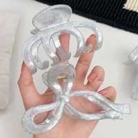 2025 nouvelle mode brillant argent Style coréen requin pince cheveux accessoire haut de gamme luxe en plastique pince à saisir
